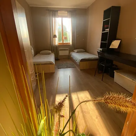 4 - 86 M2 - 300 M Od Rynku Apartment *