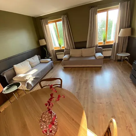 4 - 86 M2 - 300 M Od Rynku *