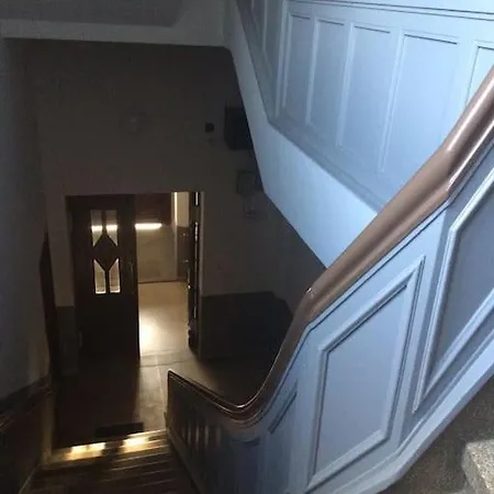 4 - 86 M2 - 300 M Od Rynku Apartament *
