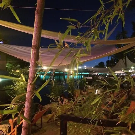 4 - 86 M2 - 300 M Od Rynku *