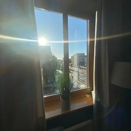 4 - 86 M2 - 300 M Od Rynku アパート