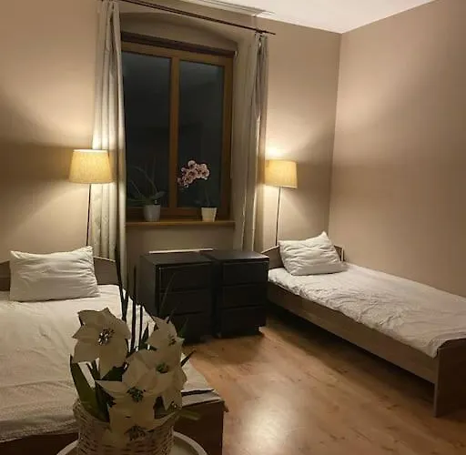 4 - 86 M2 - 300 M Od Rynku Wrocław